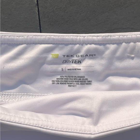 Pleated Tek Gear Drytek Activewear Skort - Picture 2 of 6